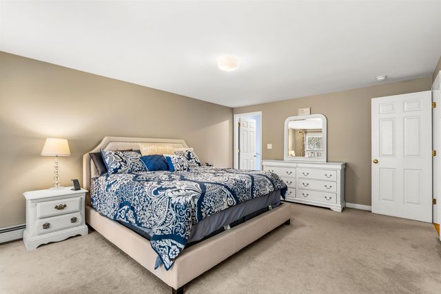 75 Mcdaniel Shore Drive, Barrington, NH 03825
