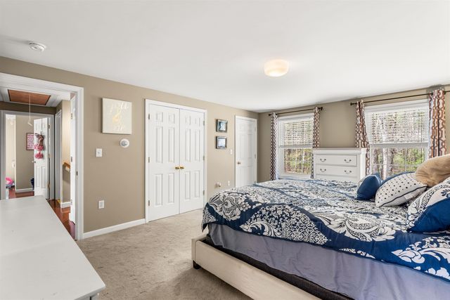 75 Mcdaniel Shore Drive, Barrington, NH 03825