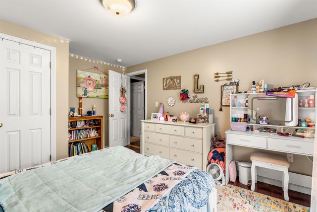75 Mcdaniel Shore Drive, Barrington, NH 03825