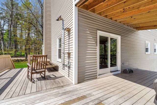 75 Mcdaniel Shore Drive, Barrington, NH 03825