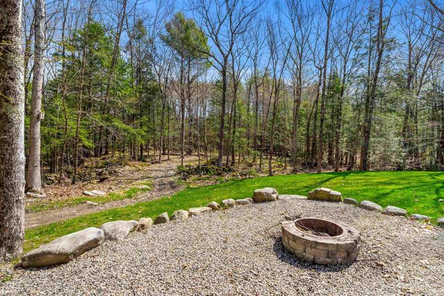 75 Mcdaniel Shore Drive, Barrington, NH 03825
