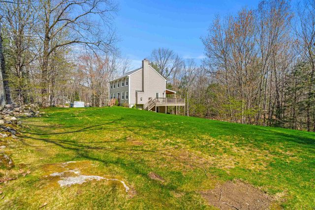 75 Mcdaniel Shore Drive, Barrington, NH 03825