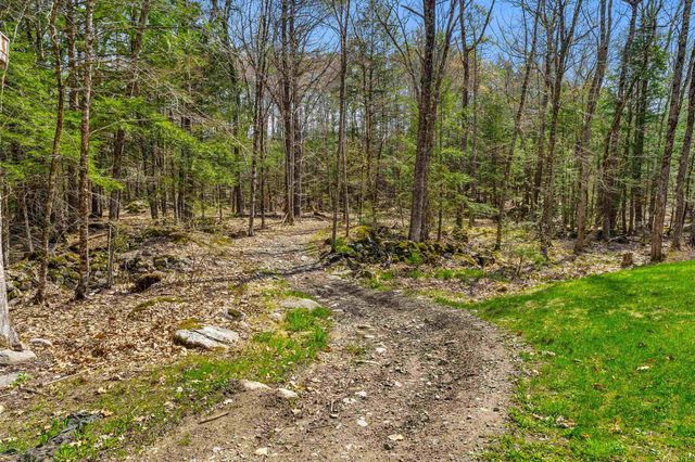 75 Mcdaniel Shore Drive, Barrington, NH 03825