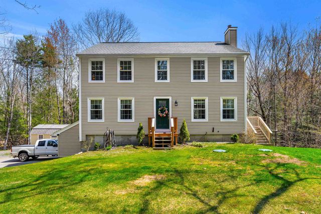 75 Mcdaniel Shore Drive, Barrington, NH 03825