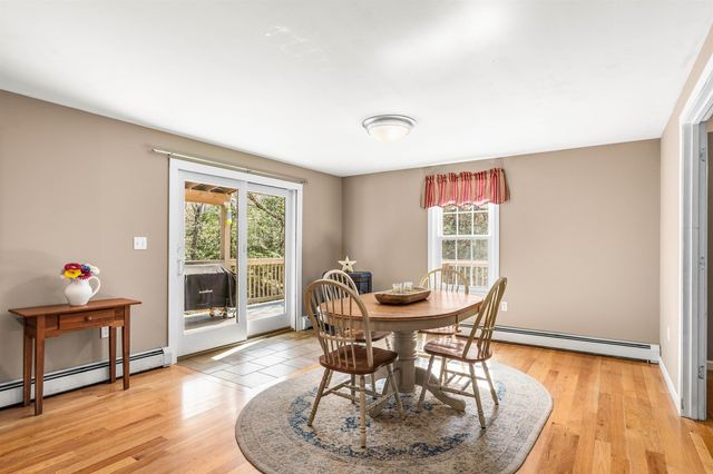 75 Mcdaniel Shore Drive, Barrington, NH 03825