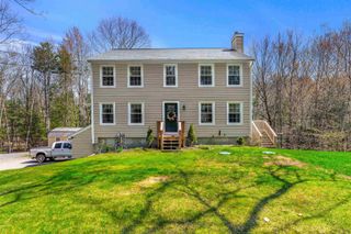 75 Mcdaniel Shore Drive, Barrington, NH 03825