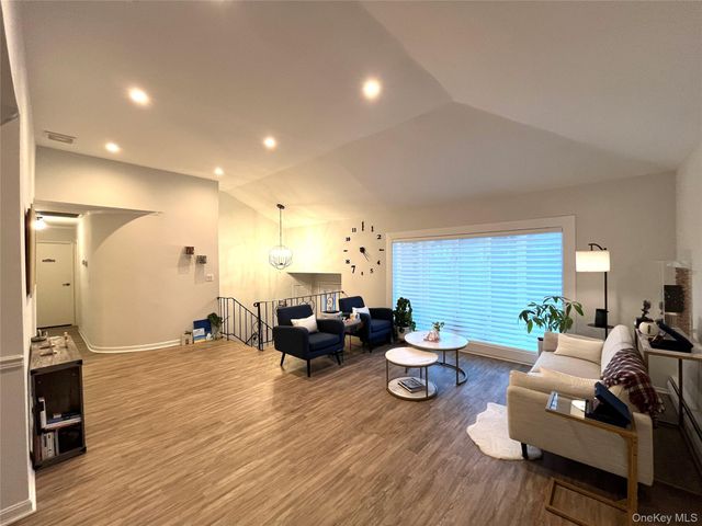 112 Crescent Drive, Searingtown, NY 11507