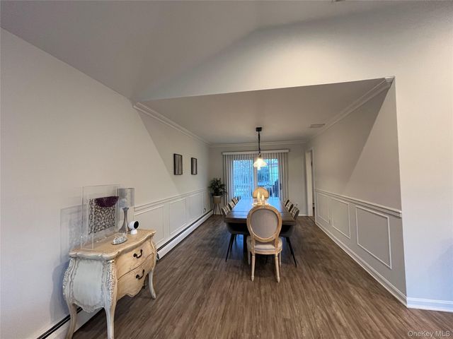 112 Crescent Drive, Searingtown, NY 11507