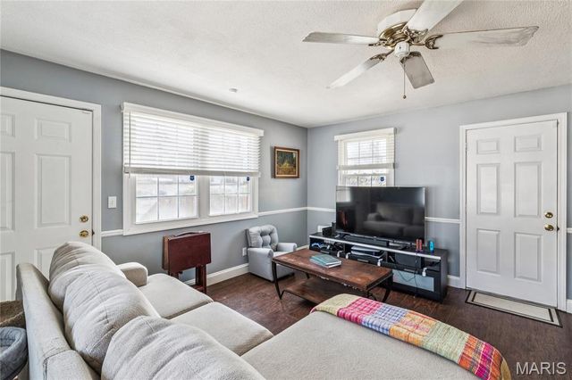 2326 Hennepin Drive, St Louis, MO 63114