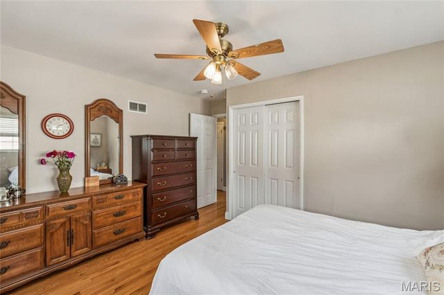 2326 Hennepin Drive, St Louis, MO 63114