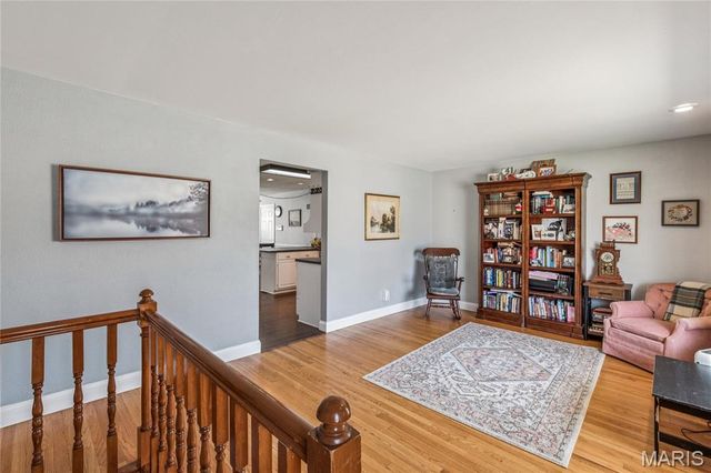 2326 Hennepin Drive, St Louis, MO 63114