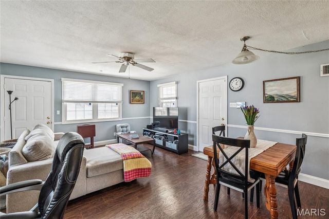 2326 Hennepin Drive, St Louis, MO 63114