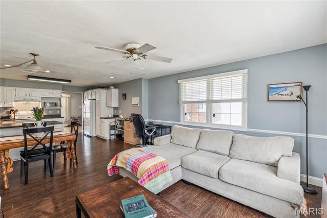 2326 Hennepin Drive, St Louis, MO 63114