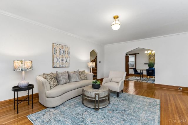 5055 Anderson Place, Cincinnati, OH 45227