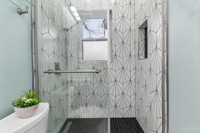 5055 Anderson Place, Cincinnati, OH 45227