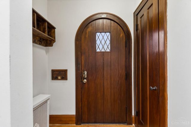 5055 Anderson Place, Cincinnati, OH 45227