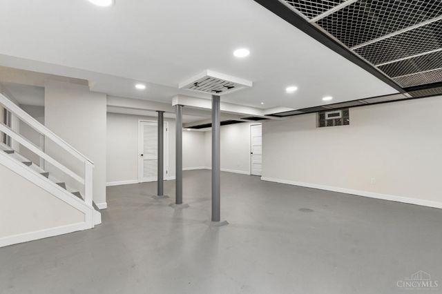 5055 Anderson Place, Cincinnati, OH 45227