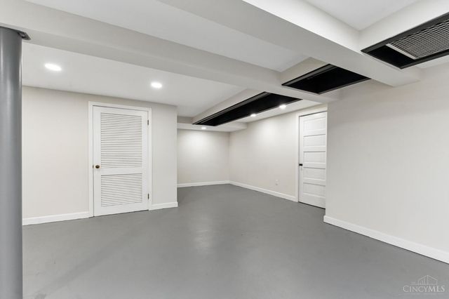 5055 Anderson Place, Cincinnati, OH 45227