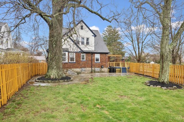 5055 Anderson Place, Cincinnati, OH 45227