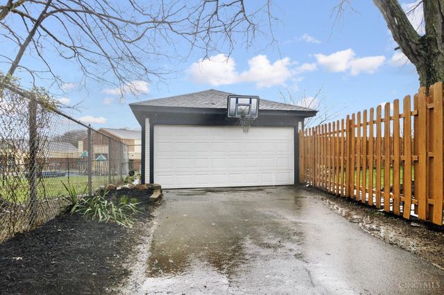 5055 Anderson Place, Cincinnati, OH 45227