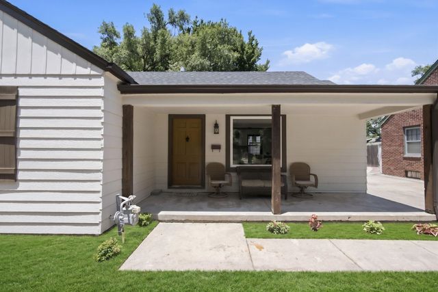 1517 N Coolidge Ave, Wichita, KS 67203