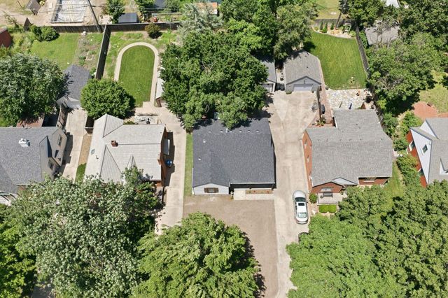 1517 N Coolidge Ave, Wichita, KS 67203