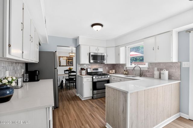 67 Starlight Road, Howell, NJ 07731