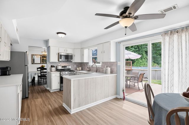 67 Starlight Road, Howell, NJ 07731