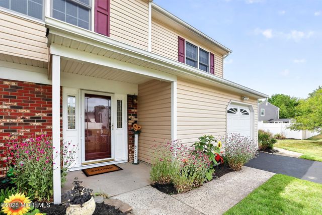 67 Starlight Road, Howell, NJ 07731