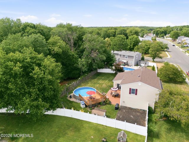 67 Starlight Road, Howell, NJ 07731