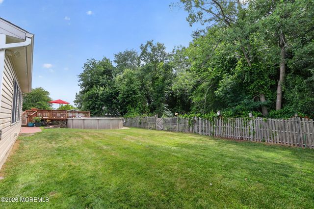 67 Starlight Road, Howell, NJ 07731