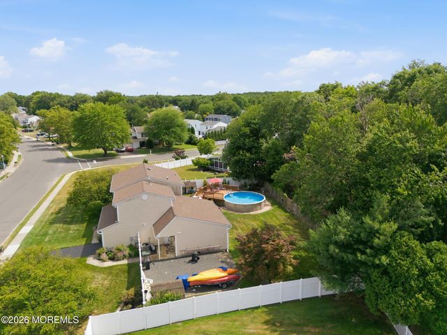 67 Starlight Road, Howell, NJ 07731