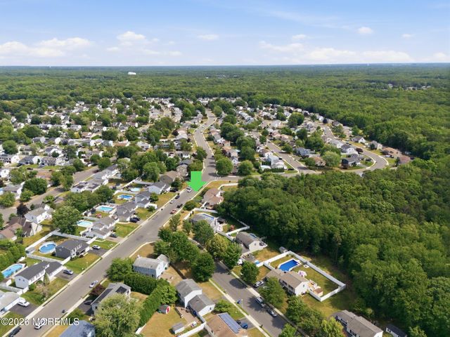 67 Starlight Road, Howell, NJ 07731