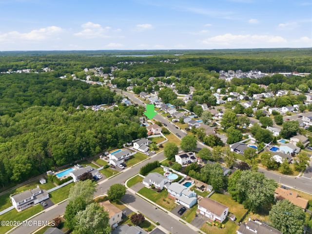 67 Starlight Road, Howell, NJ 07731