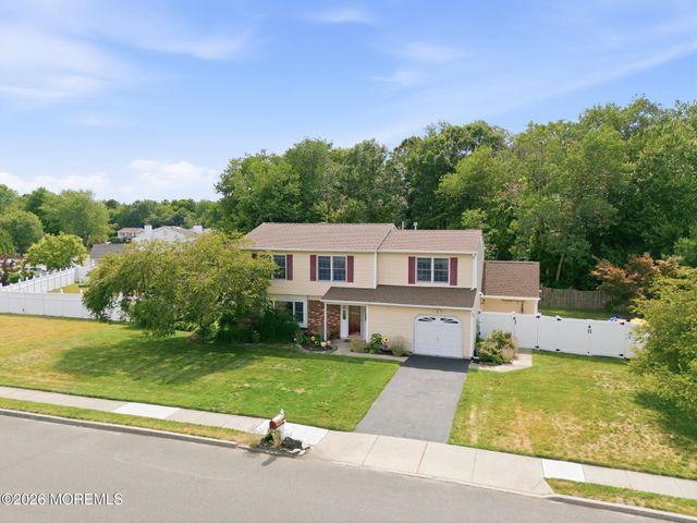 67 Starlight Road, Howell, NJ 07731