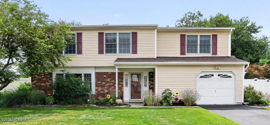 67 Starlight Road, Howell, NJ 07731