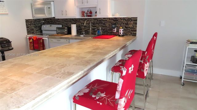 5701 Collins Ave 803, Miami Beach, FL 33140