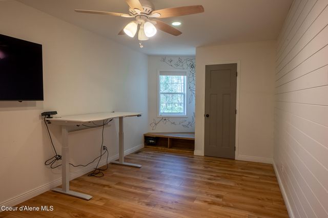 1588 Sunrise Rd, Bonners Ferry, ID 83805