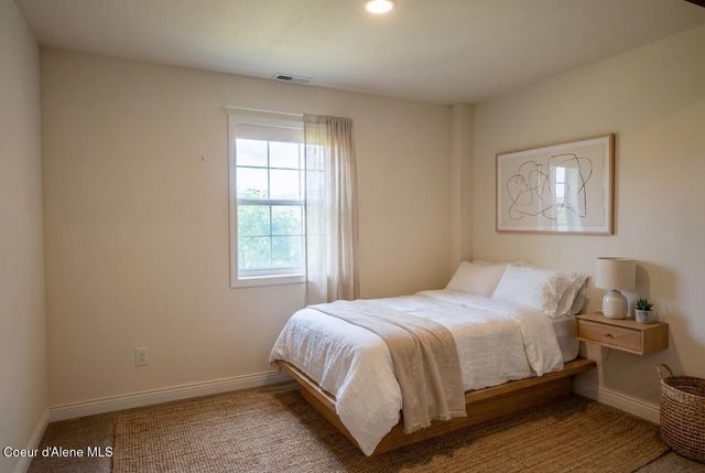 1588 Sunrise Rd, Bonners Ferry, ID 83805