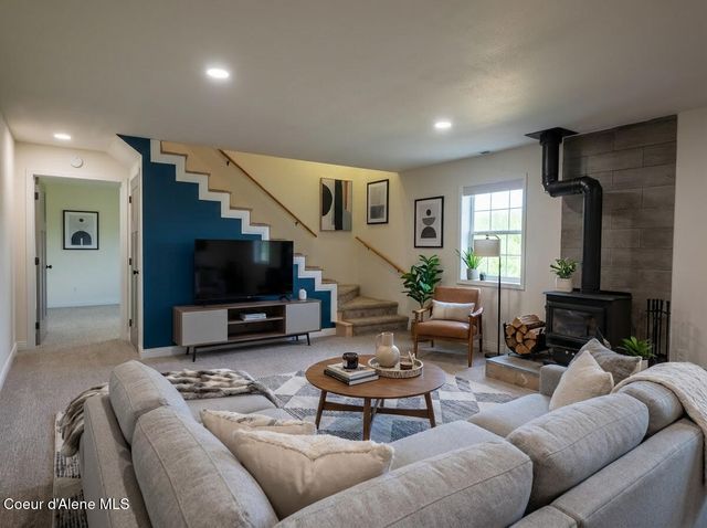 1588 Sunrise Rd, Bonners Ferry, ID 83805