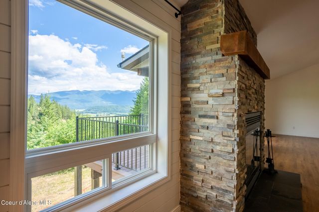 1588 Sunrise Rd, Bonners Ferry, ID 83805