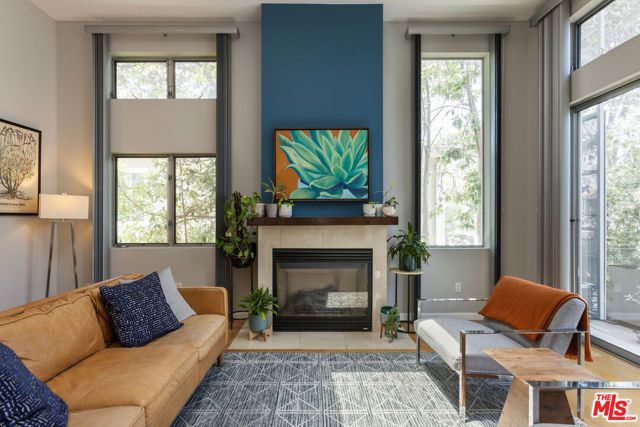 5936 Barton Avenue, Los Angeles, CA 90038