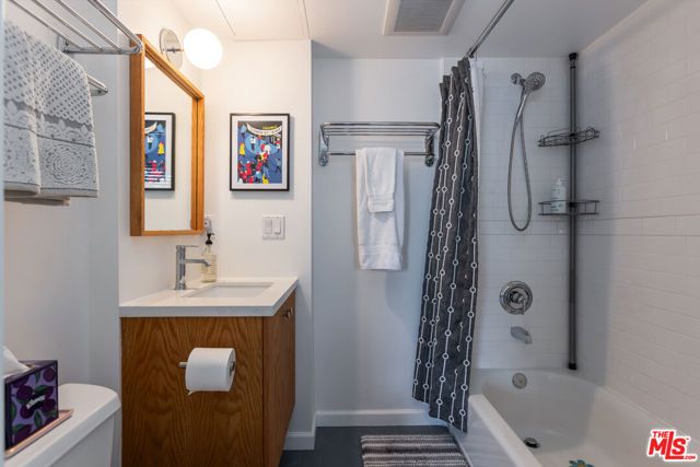 5936 Barton Avenue, Los Angeles, CA 90038