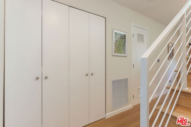 5936 Barton Avenue, Los Angeles, CA 90038