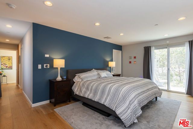 5936 Barton Avenue, Los Angeles, CA 90038