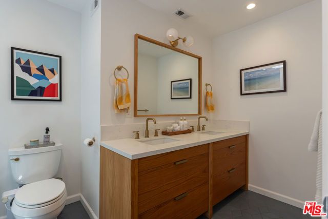 5936 Barton Avenue, Los Angeles, CA 90038