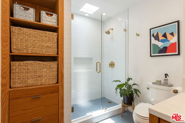 5936 Barton Avenue, Los Angeles, CA 90038