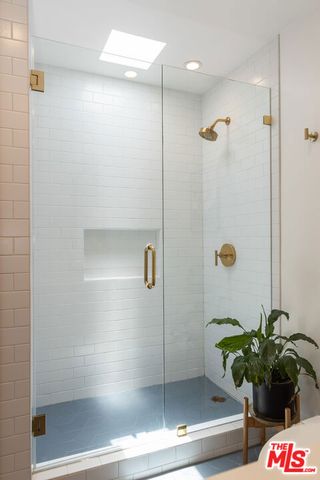 5936 Barton Avenue, Los Angeles, CA 90038