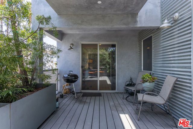 5936 Barton Avenue, Los Angeles, CA 90038
