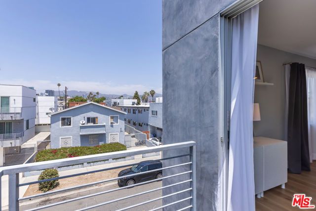 5936 Barton Avenue, Los Angeles, CA 90038